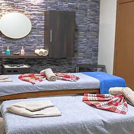 Hotel The Oasis & 4*