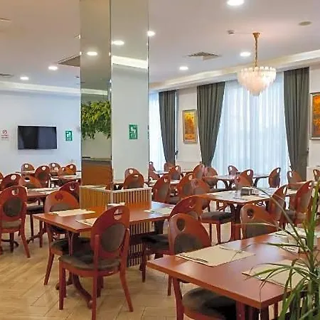 فندق The Oasis & 4*