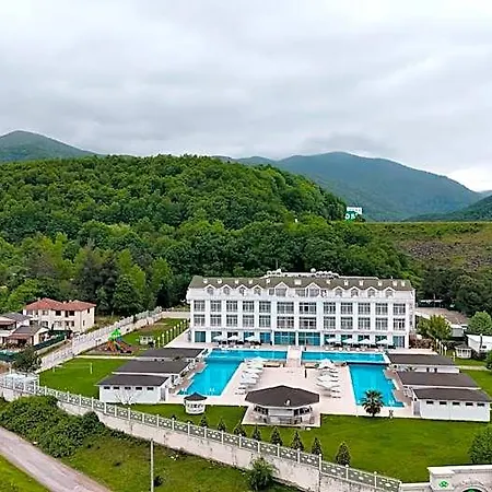 Hotel The Oasis &