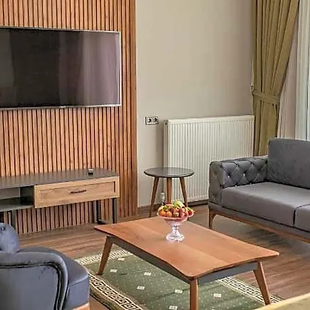The Oasis & Hotel 4*